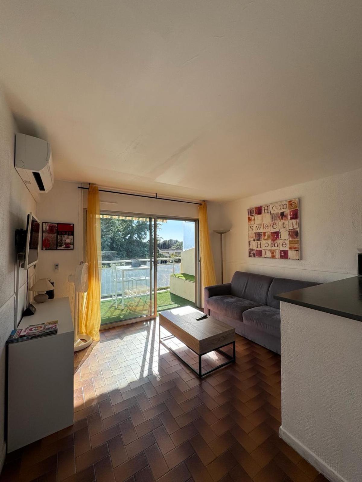 Beau Studio Climatise Face A La Mer ลาซิโอตาต์ ภายนอก รูปภาพ